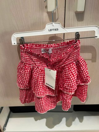 Falda Bershka cuadros roja