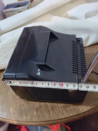 Televisor portátil mini CRT vintage