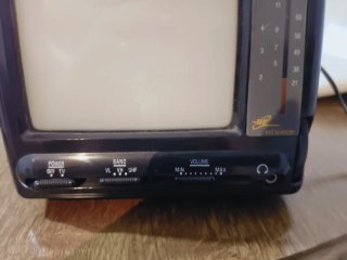 Televisor portátil mini CRT vintage