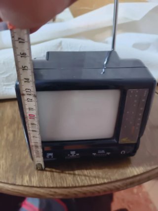 Televisor portátil mini CRT vintage