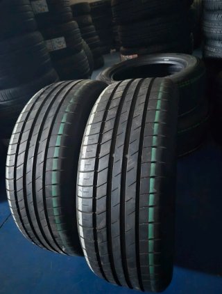 Neumáticos Continental 215/55 R18