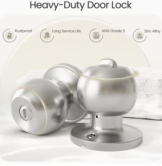 Pomo de puerta con cerradura y llaves