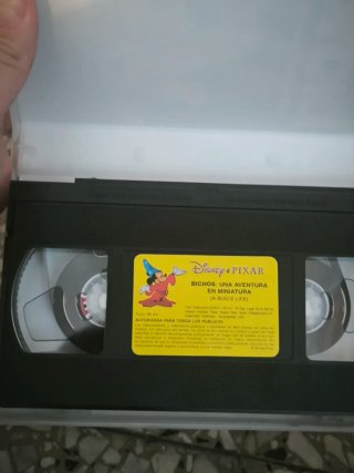 VHS Bichos: Una Aventura en Miniatura