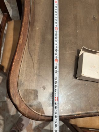 Mesa y 6 sillas de madera