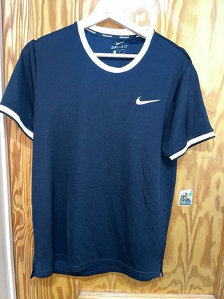 Camiseta Nike Dri-FIT Negra y Blanca