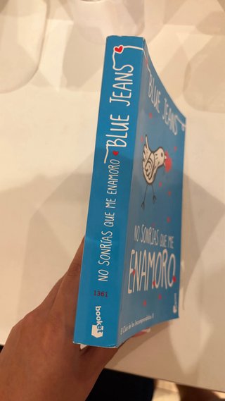 No sonrías que me enamoro
