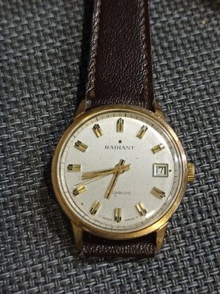 Reloj Radiant Clásica Dorado y Marrón