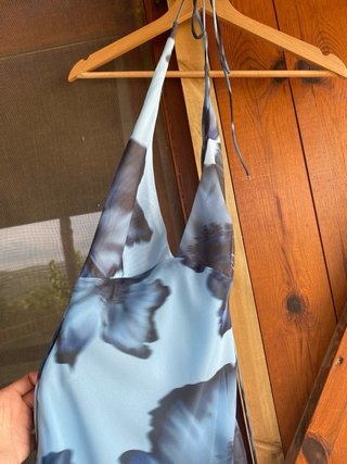 Vestido largo floral azul Zara