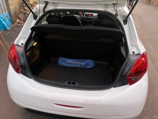 Peugeot 208 2016