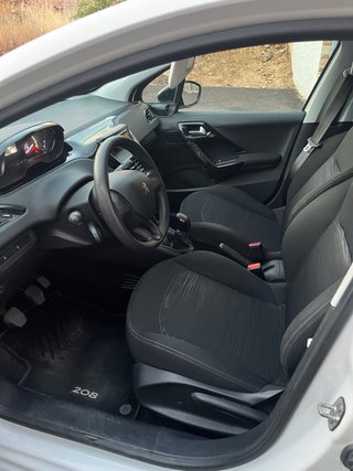 Peugeot 208 2016