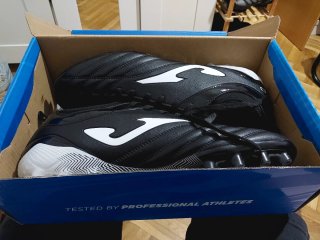 Botas de fútbol Joma negras
