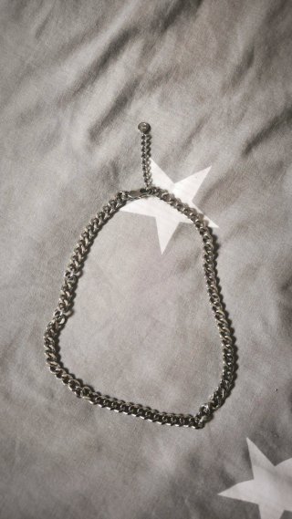 Cadena de eslabones plateada