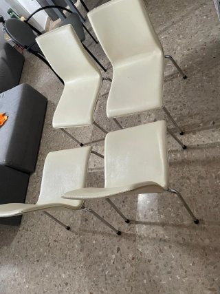 Juego de 4 sillas modernas