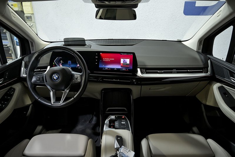 BMW Serie 2 2022, foto 8