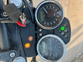 Moto Guzzi V7 II Stone (2016) - Apta A2 -