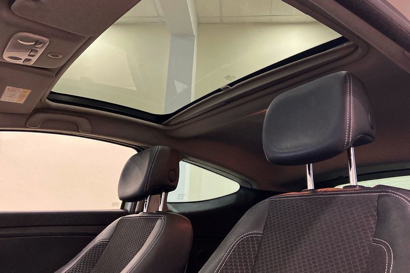 Renault Mégane Coupé 1.5 dCi Bose EDC 2015, foto 14