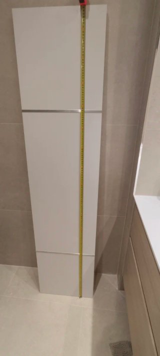 Cabecero de cama metálico y madera