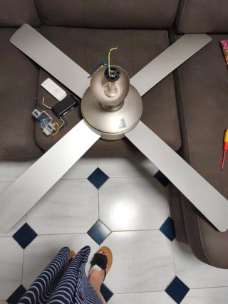 Ventilador de techo con luz y con mando .