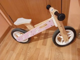 Correpasillos de madera con unicornios