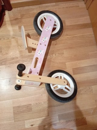 Correpasillos de madera con unicornios