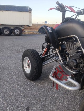 Yamaha Raptor 660R