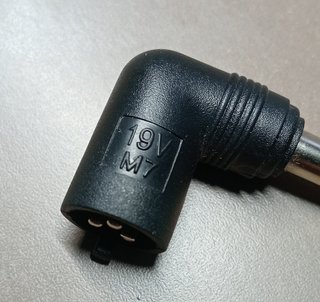 Conector Clavija 19V M7 Cargador Universal