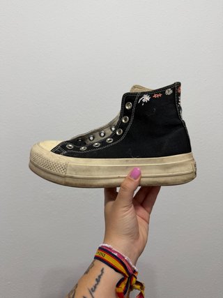 Converse plataforma negras bordadas