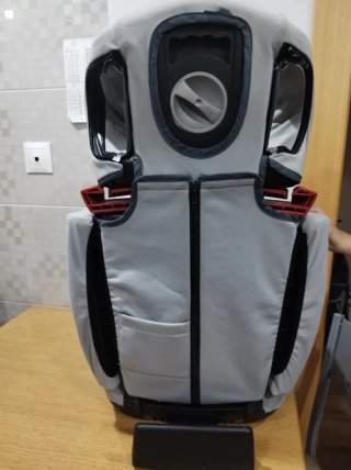 Sillita de coche para niño gris