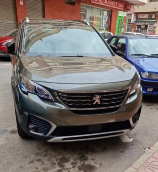 Peugeot 5008 7 plazas Alta Gama