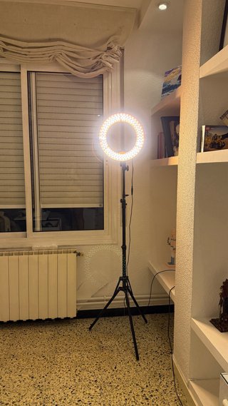 Aro de Luz Potente Trípode Resistente y alto.