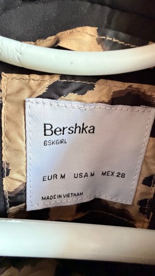 Chaqueta leopardo con capucha