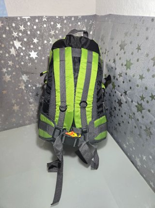 Mochila senderismo camping nueva a estrenar