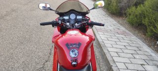 Honda VFR 800 Roja y Dorada.