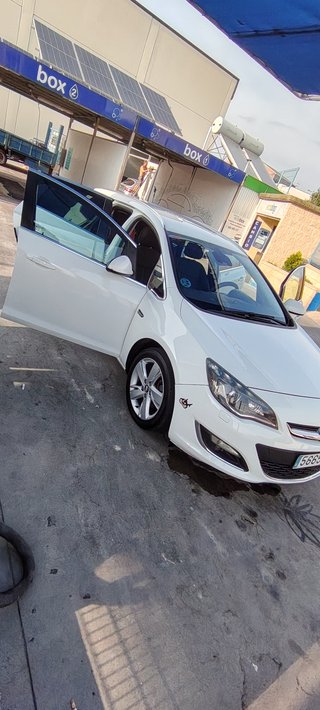 Opel Astra 2014