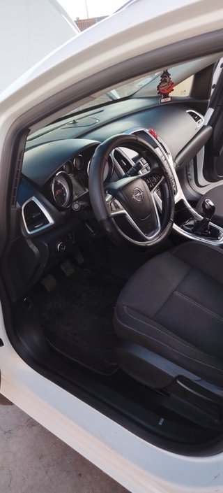 Opel Astra 2014