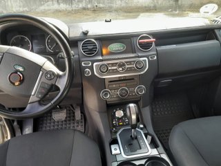 Land Rover Discovery SDV6 SE