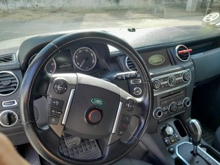 Land Rover Discovery SDV6 SE