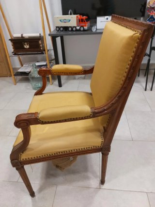 Silla Victoriana Tapizada Tela Amarilla