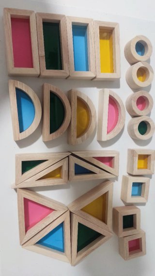 Bloques construcción madera Montessori colores
