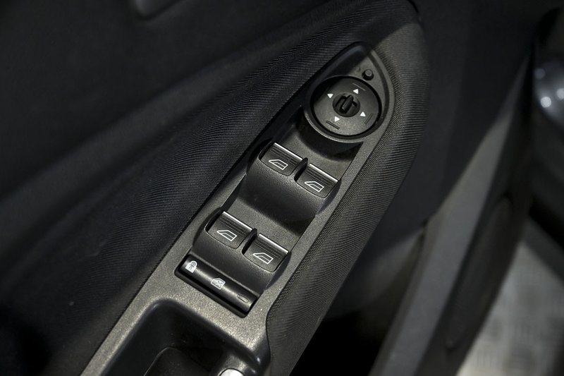 Ford Grand C-Max 1.6 Ecoboost Titanium 2015, foto 20