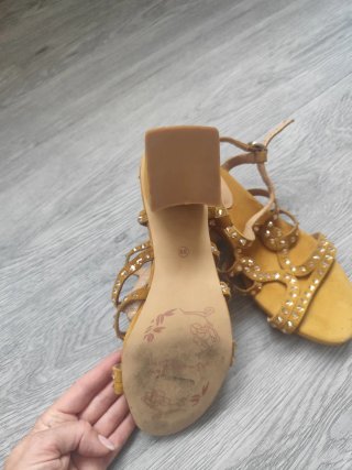 Sandalias Alma en Pena ante y pedrería