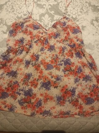 Blusa Benetton floral tirantes