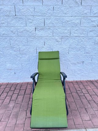 Sillón reclinable exterior verde