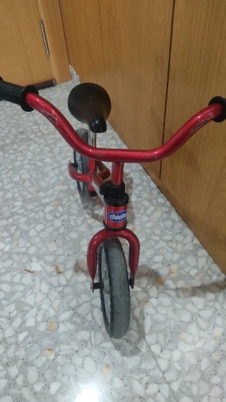 Bicicleta sin pedales Chicco Red Bullet