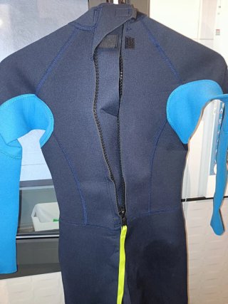 Neopreno OLAIAN negro y azul