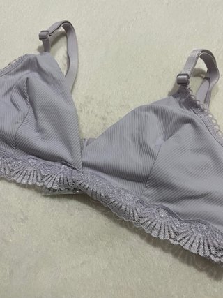 Crop top Sujetador lila con encaje Pepco Talla S