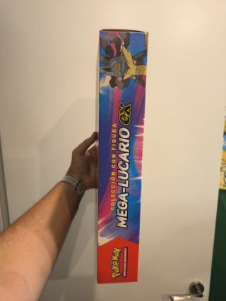 Caja Mega-Lucario (Pokémon TCG) SELLADA
