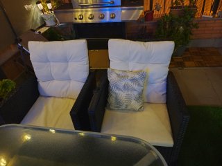 Conjunto 8 plazas: Sofá, sillones y mesa cristal