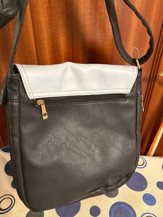 Bolso de hombro con dibujo de niña