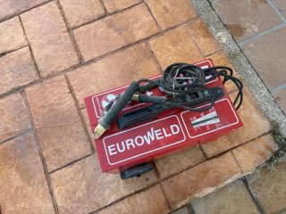 Soldadora Eléctrica Euroweld Roja